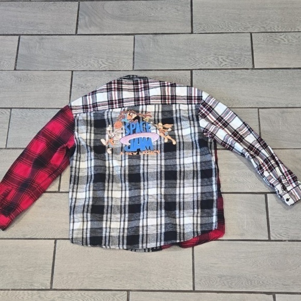 Forever 21 Space Jam A New‎ Legacy Men XL Flannel Shirt Colorblock Plaid Patch - Picture 5 of 8
